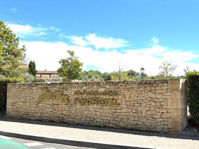 Les Cistes Bed & Breakfast Mallemort Exterior photo