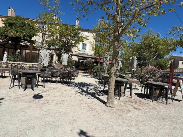Les Cistes Bed & Breakfast Mallemort Exterior photo